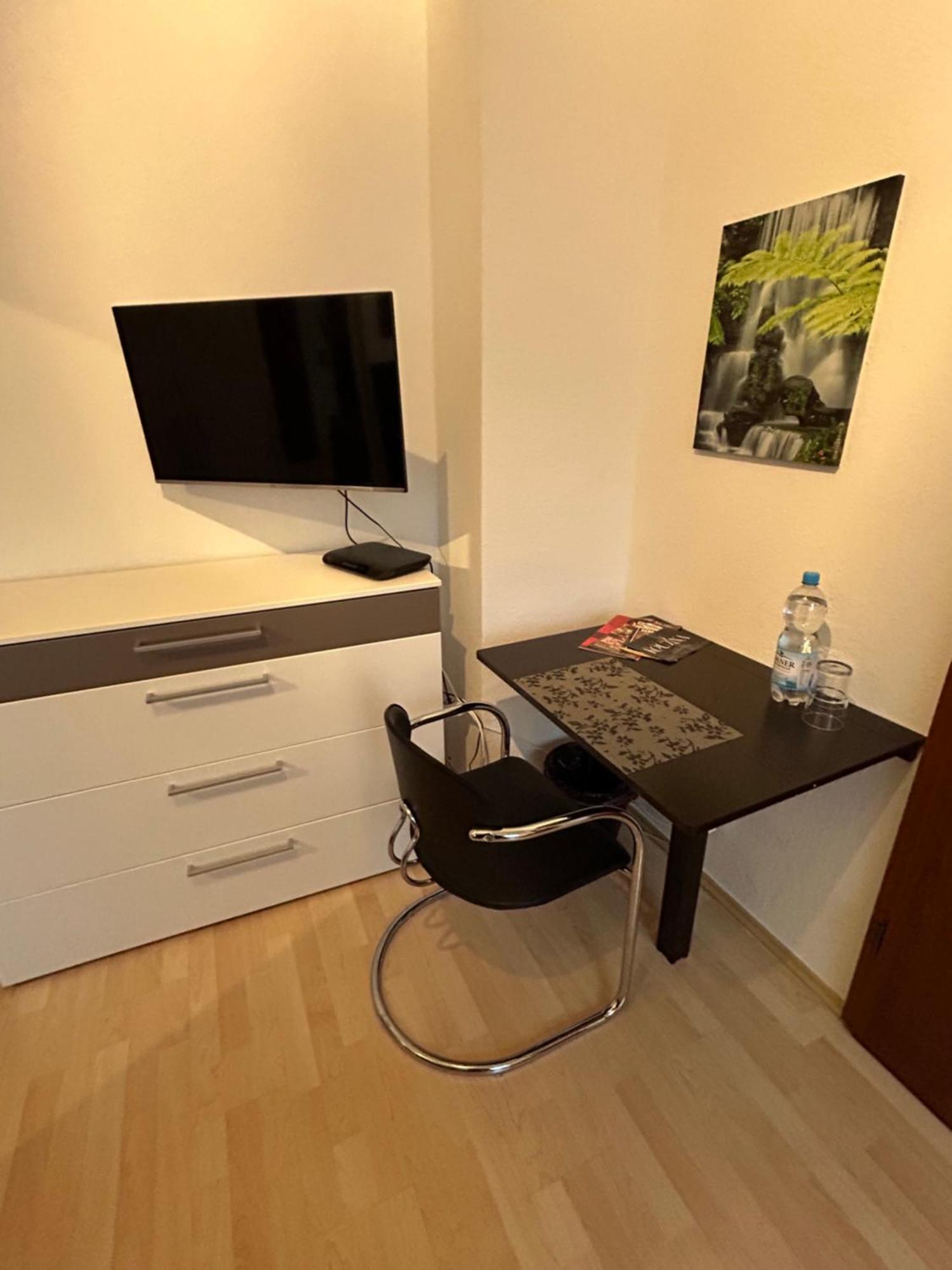 Privatzimmer Haus Gruenewald ゾーリンゲン エクステリア 写真